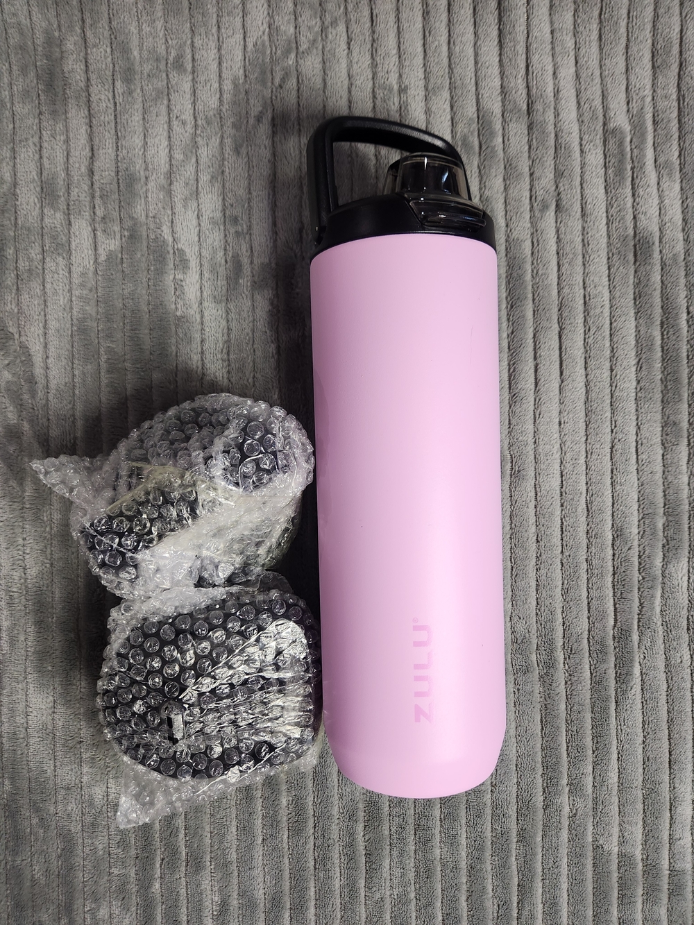 Zulu Ace vacuum-insulated stainless steel water bottle